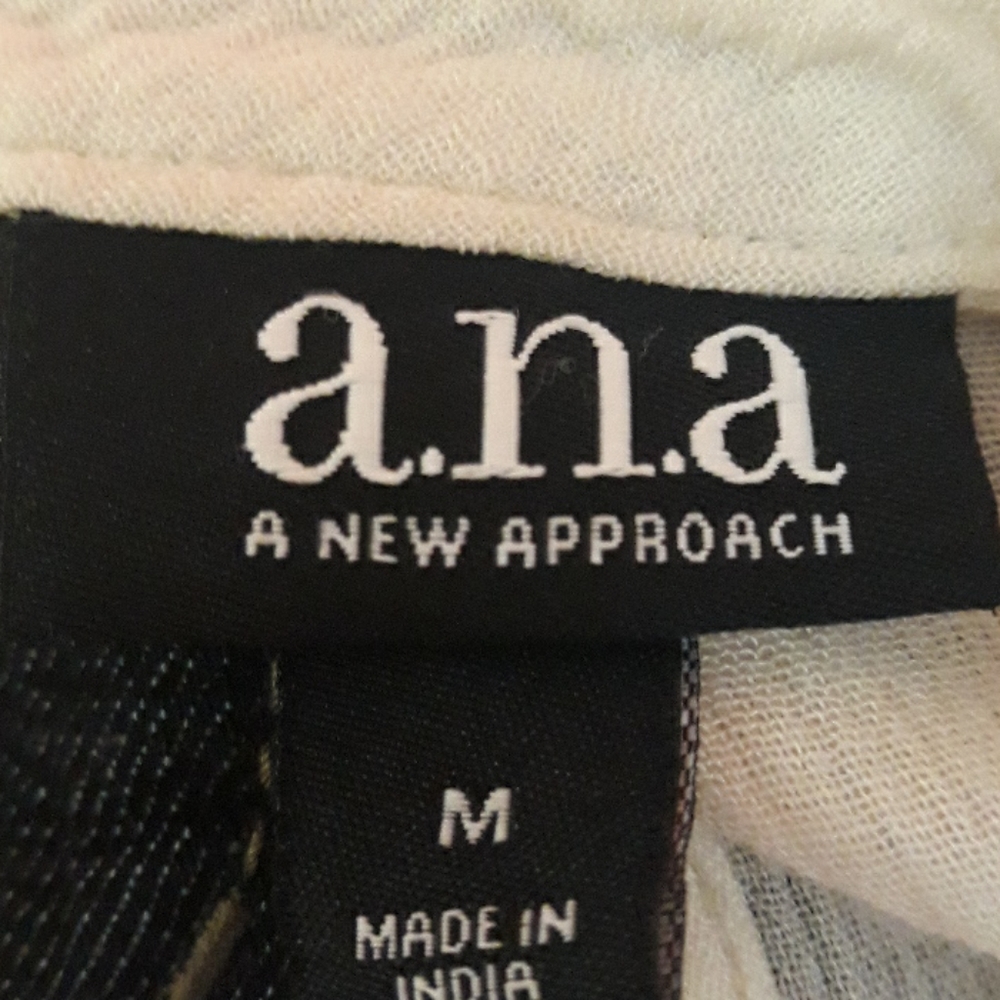 A.n.a. 100% rayon top - Picture 8 of 9
